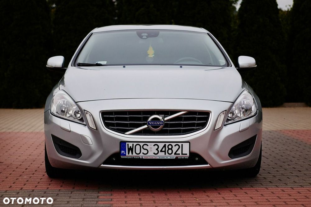 Volvo V60 D4 Geartronic RDesign - 4