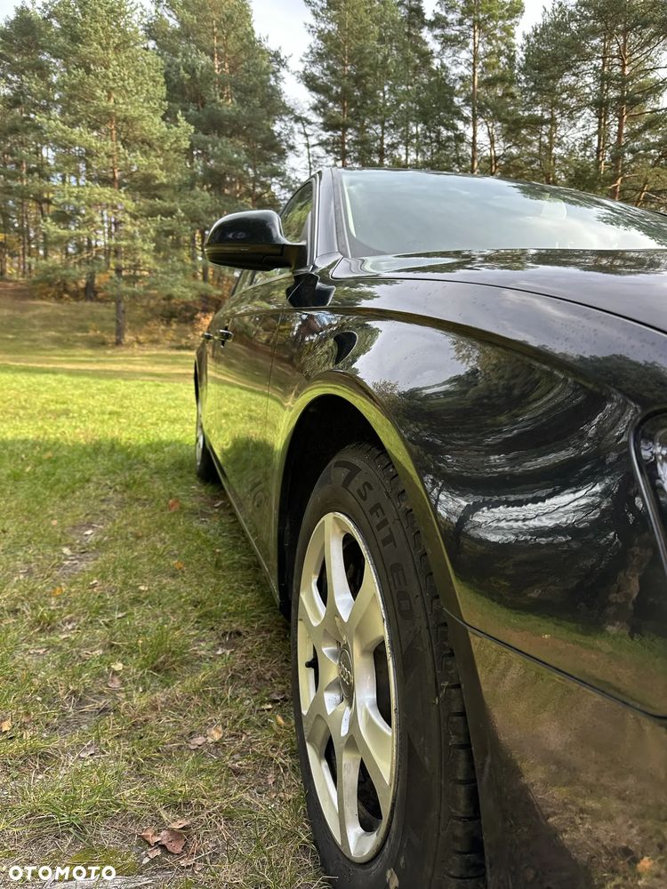 Audi A4 Limousine - 4