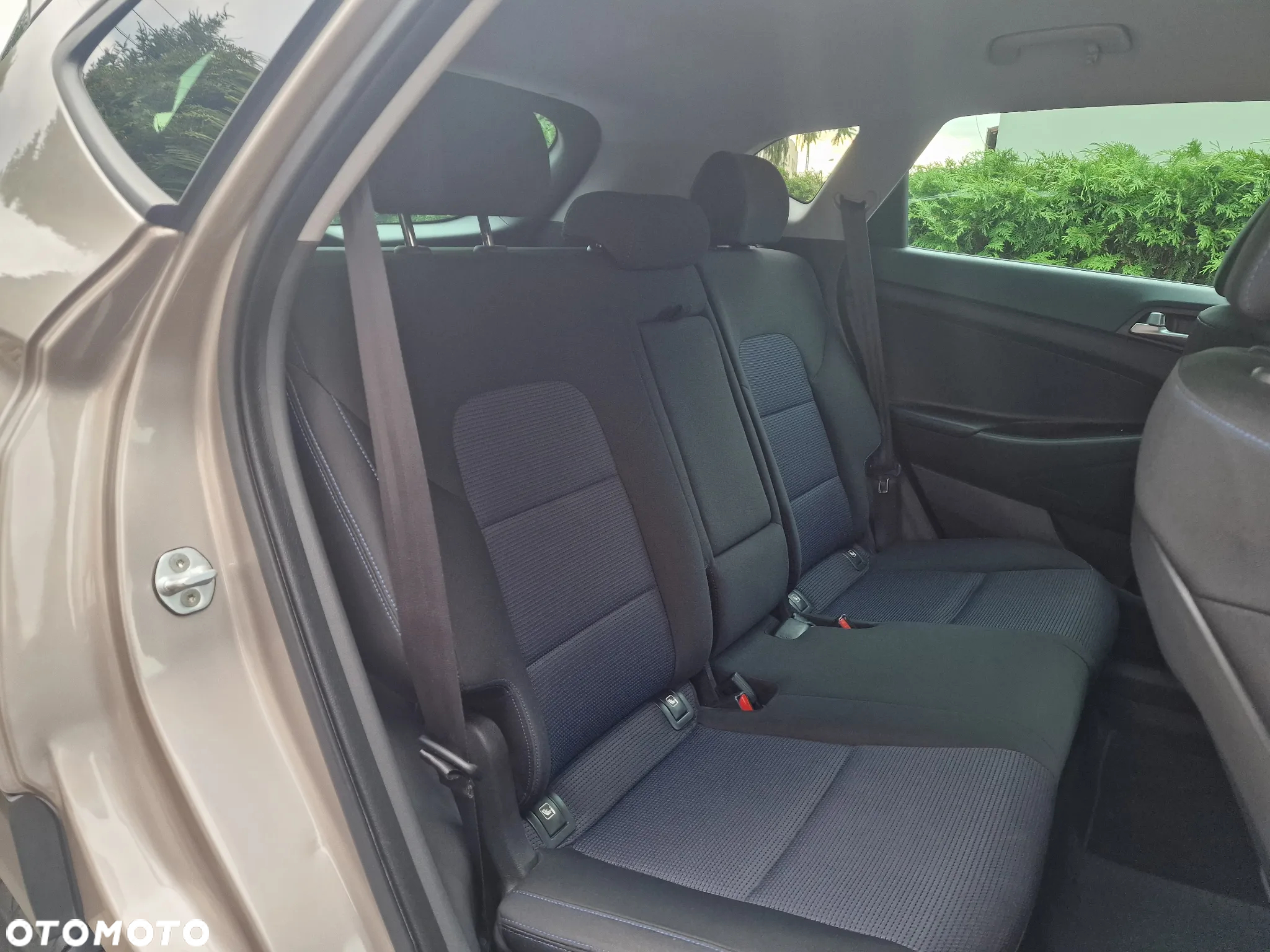 Hyundai Tucson 1.6 GDI BlueDrive GO 2WD - 11