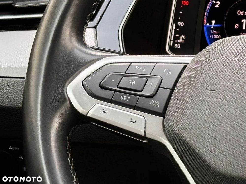 Volkswagen Passat Variant 1.5 TSI EVO Business DSG - 12