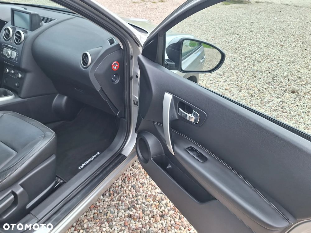 Nissan Qashqai 2.0 4 x 4 tekna - 17