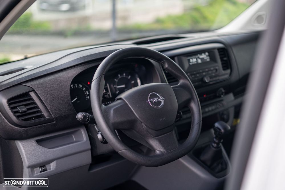 Opel Vivaro 1.5 CDTi L3H1 Essentia - 19