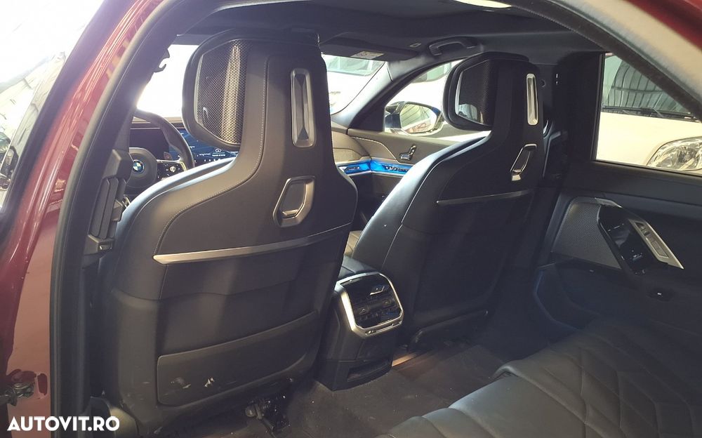 BMW M7 M760e xDrive AT PHEV - 12