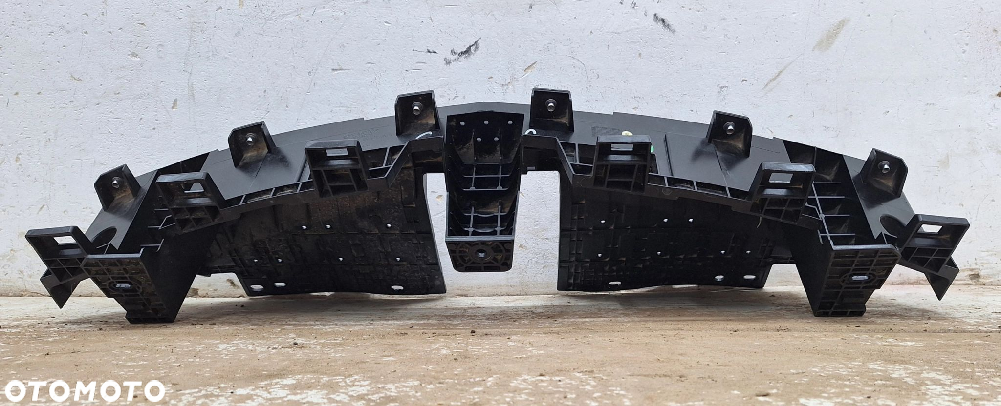 PAS PRZEDNI WZMOCNIENIE MG MARVEL R - 2