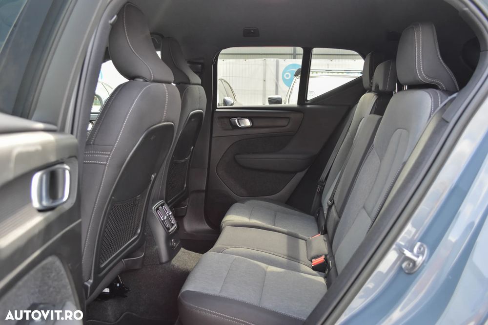 Volvo XC 40 Recharge T4 Twin Engine AT7 Inscription Expression - 29