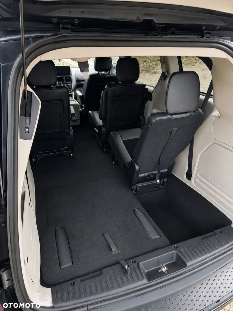 Dodge Grand Caravan 3.6 R/T - 18