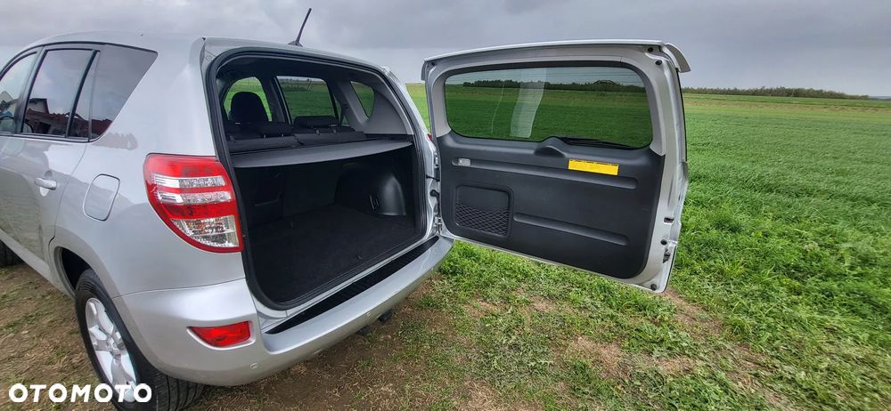 Toyota RAV4 2.0 4x4 Travel - 10