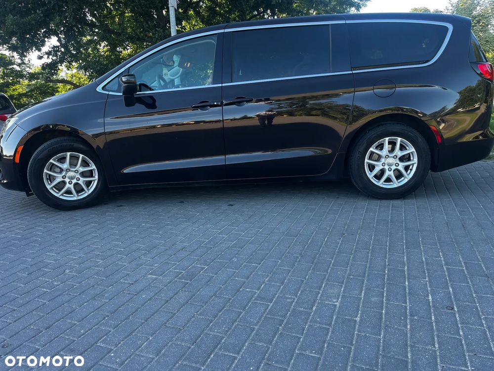 Chrysler Pacifica - 7