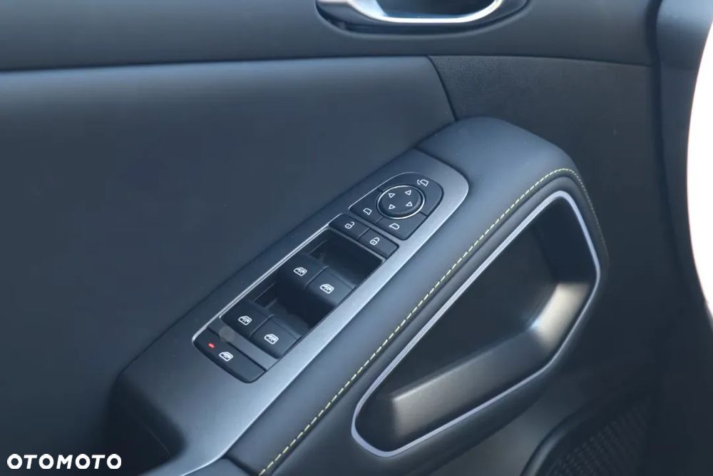 BYD Atto 2 DM-i Boost - 11
