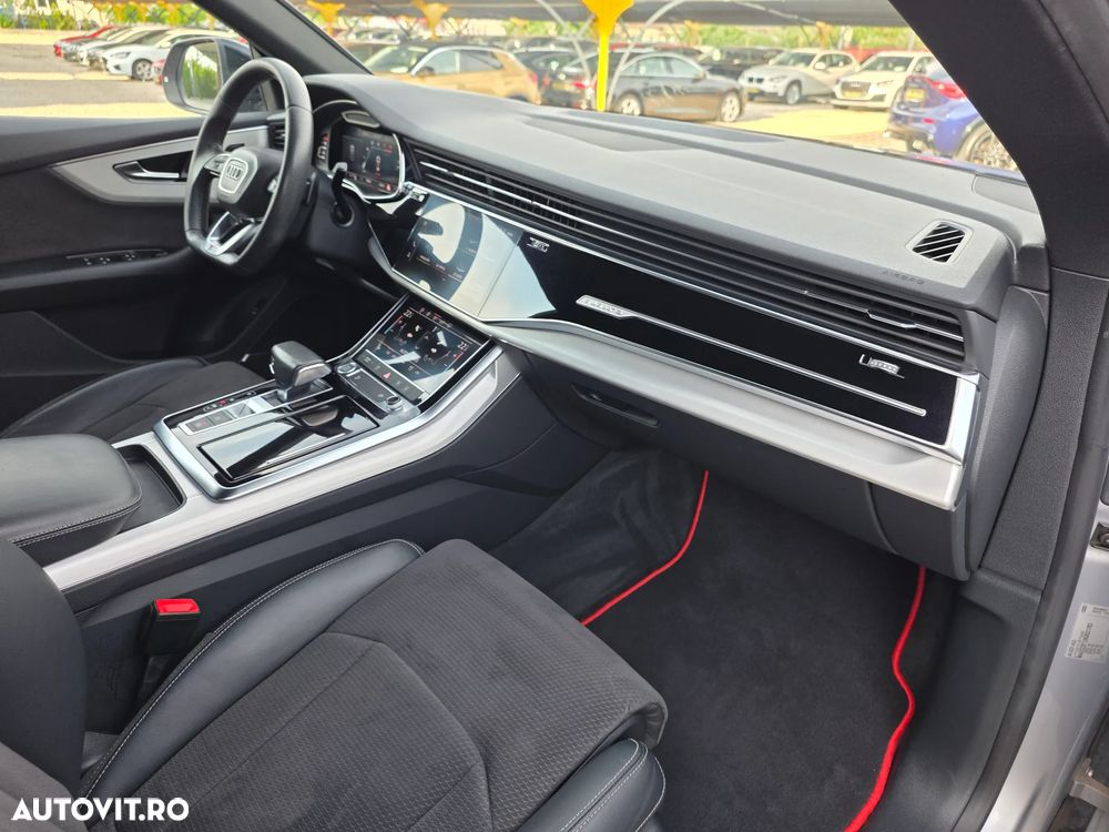 Audi Q8 - 12