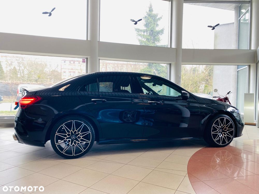 Mercedes-Benz Klasa A 200 d AMG Line 8G-DCT - 6