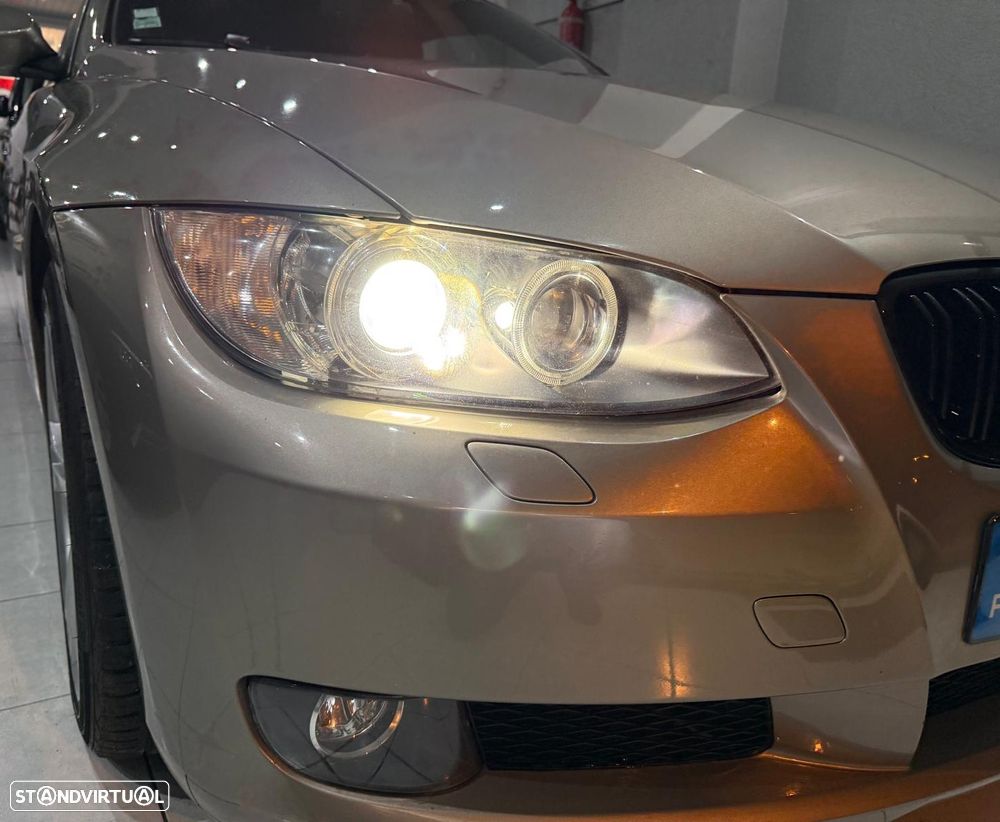 BMW 320 i Edition Exclusive - 17