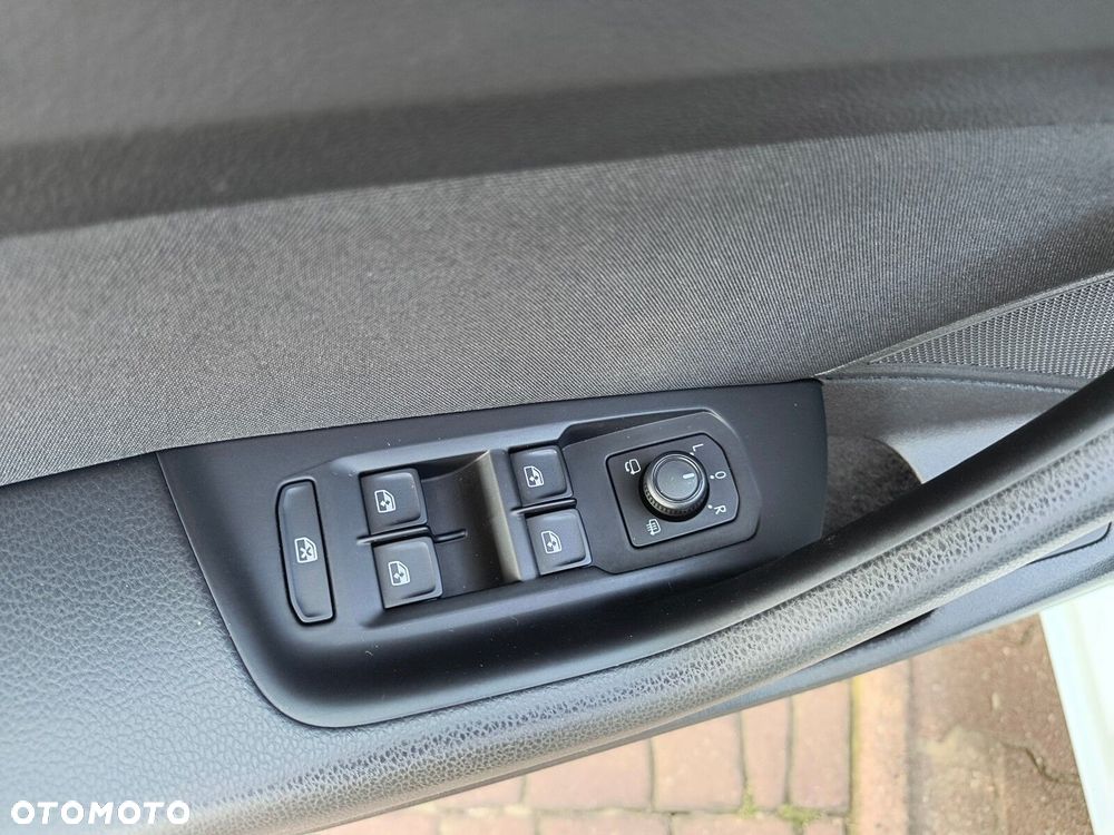Volkswagen Passat 2.0 TDI EVO Business DSG - 17