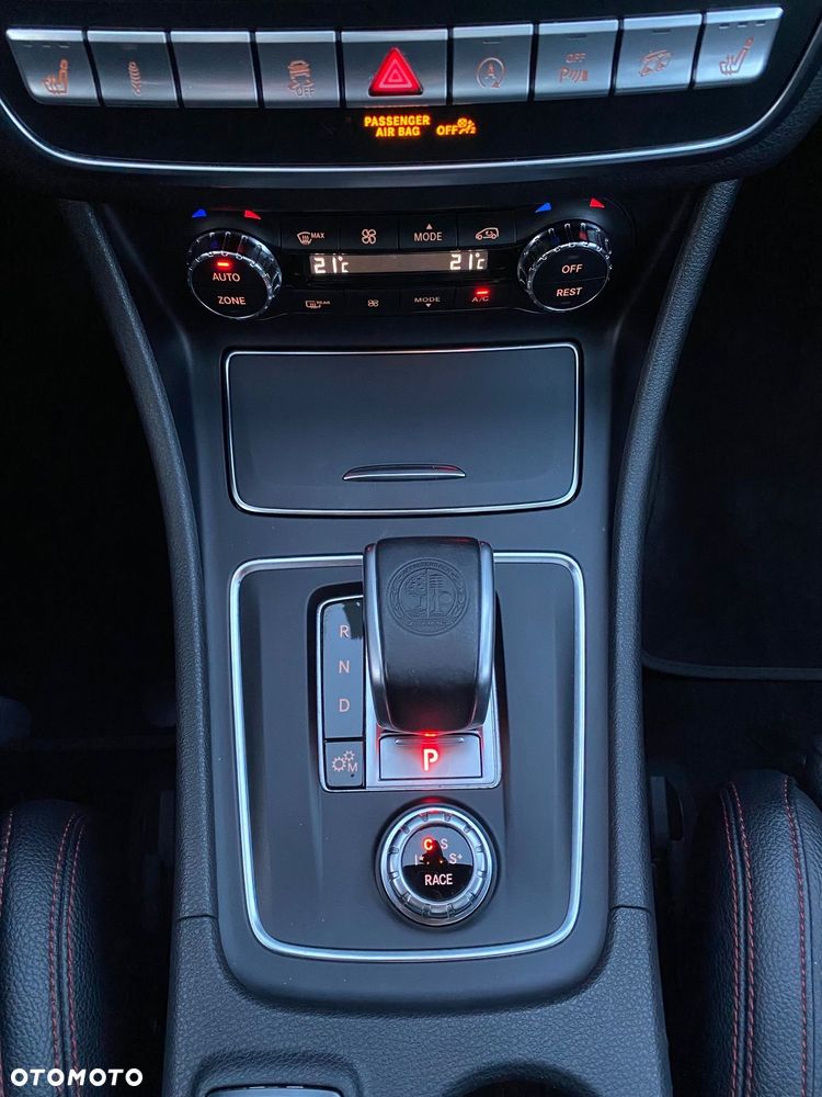 Mercedes-Benz CLA AMG 45 4-Matic - 14