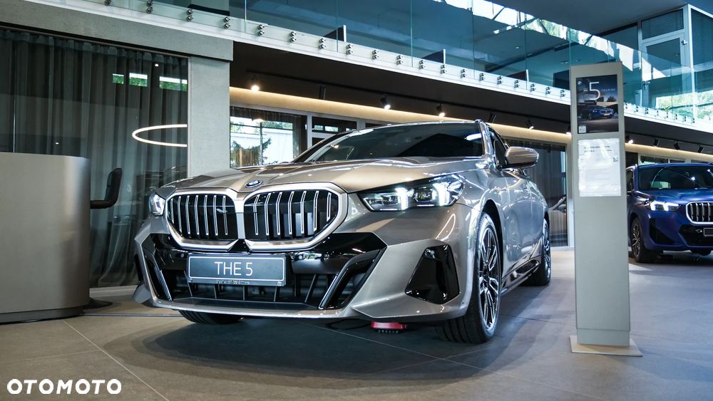 BMW Seria 5 550e xDrive PHEV M Sport - 2