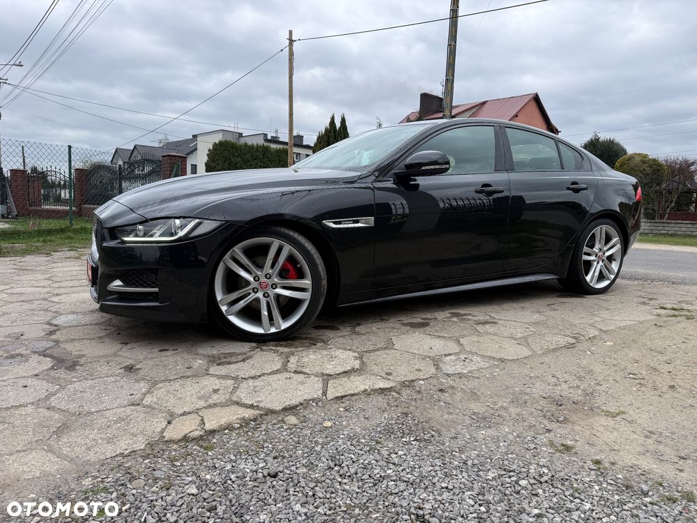 Jaguar XE 20d R-Sport - 2