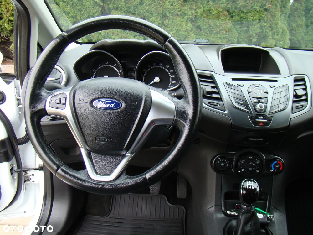 Ford Fiesta 1.25 Trend Edition - 18