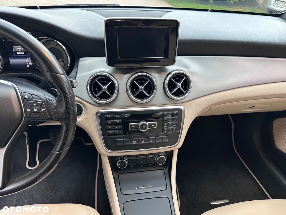 Mercedes-Benz CLA - 17
