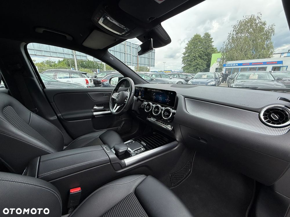 Mercedes-Benz GLA 200 d 8G-DCT - 9