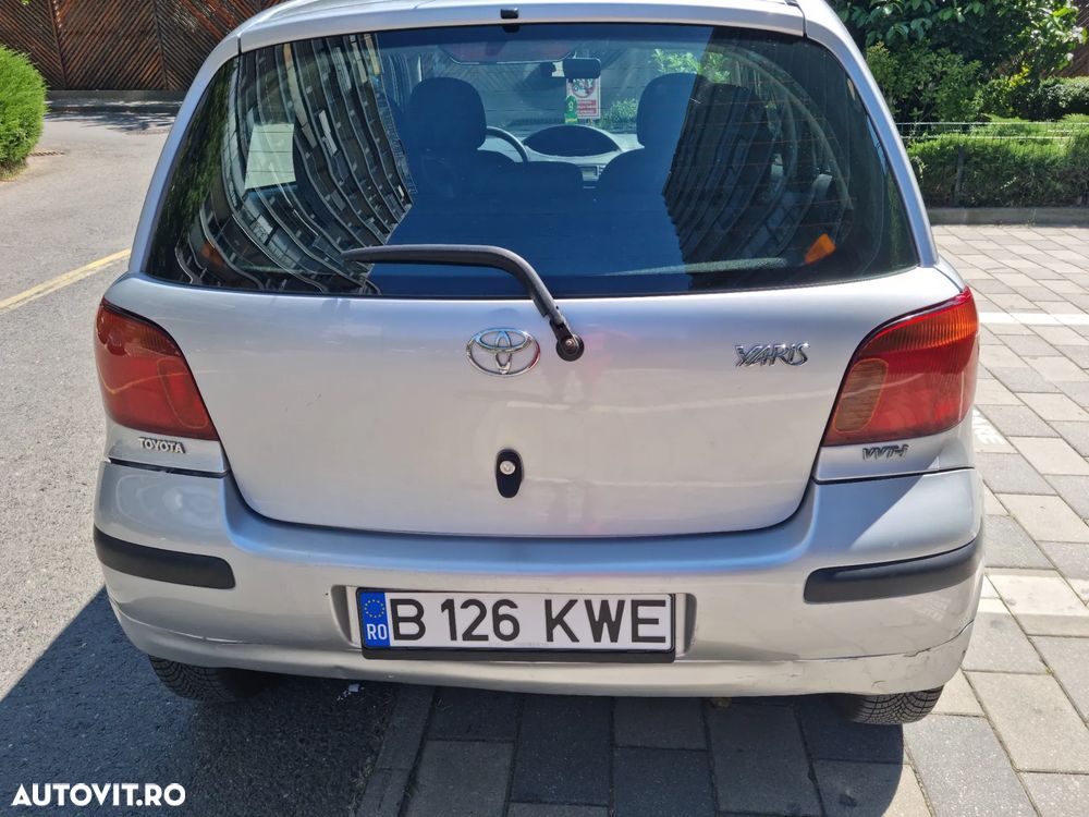 Toyota Yaris 1.0 Base - 4