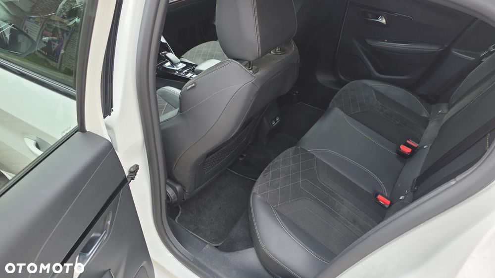 Peugeot 208 GT Pack - 10