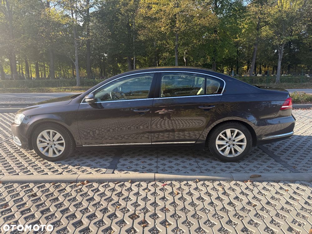 Volkswagen Passat - 2