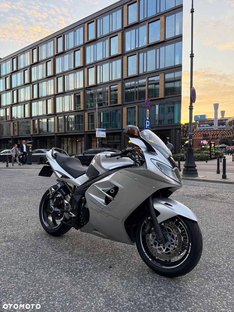 Triumph Sprint - 1