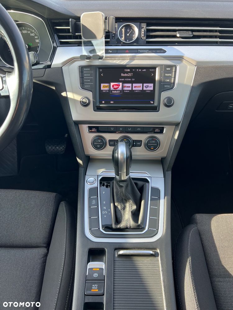 Volkswagen Passat - 10