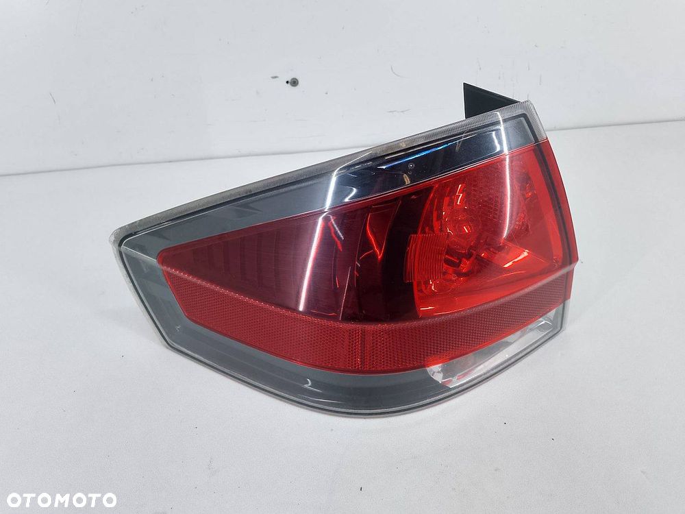 LAMPA TYLNA LEWA FORD FOCUS II 8S43-13B505-A  9S43-13B505-A  8S4X-13441-A - 1