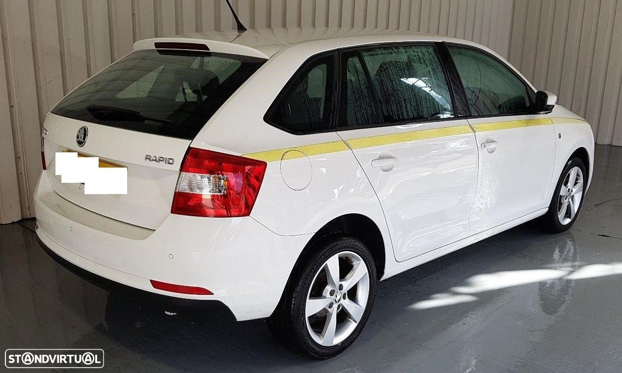 Skoda Rapid SE Tech 1.2 TSI de 2015 disponível para peças - 3