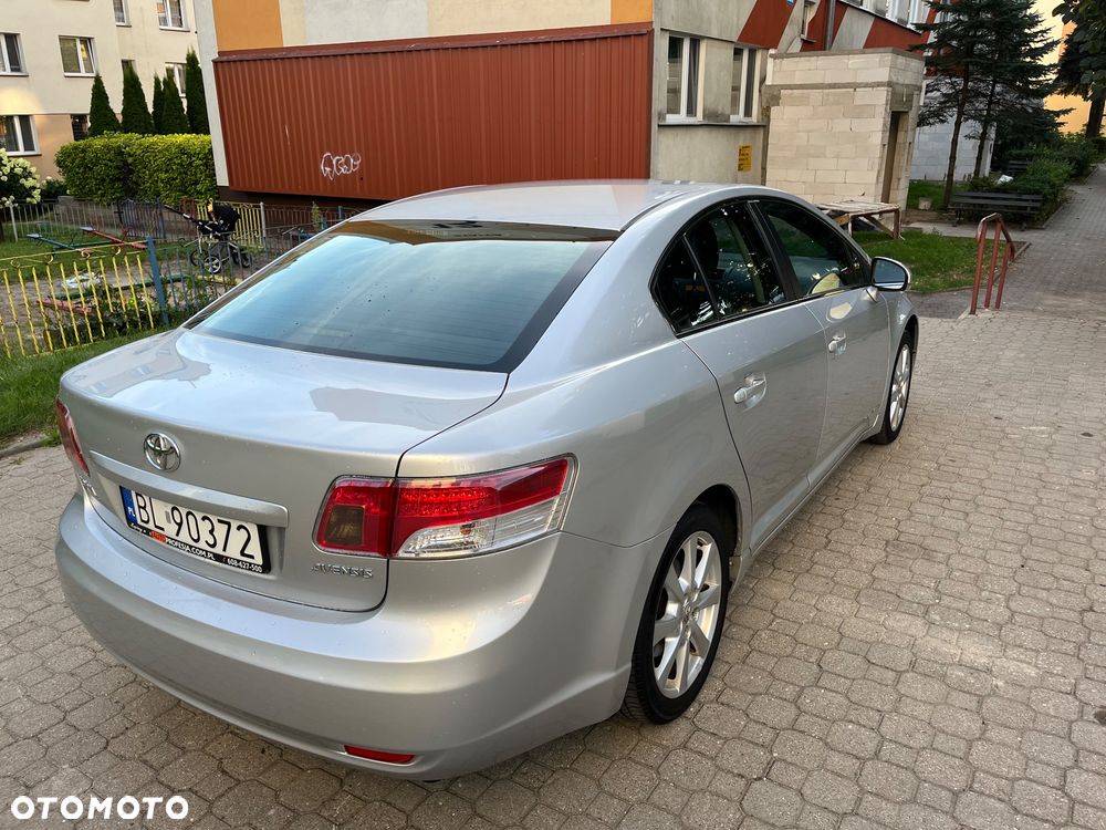 Toyota Avensis 2.0 Sol plus MS - 12