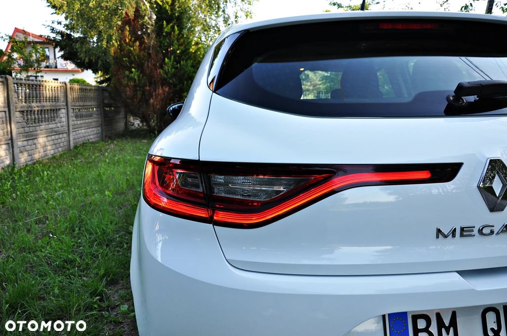 Renault Megane ENERGY TCe 100 EXPERIENCE - 30