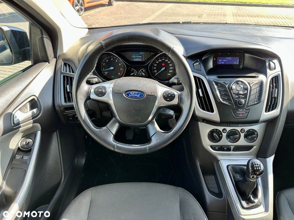 Ford Focus 1.6 Ambiente - 26