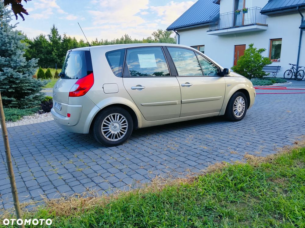 Renault Scenic - 23