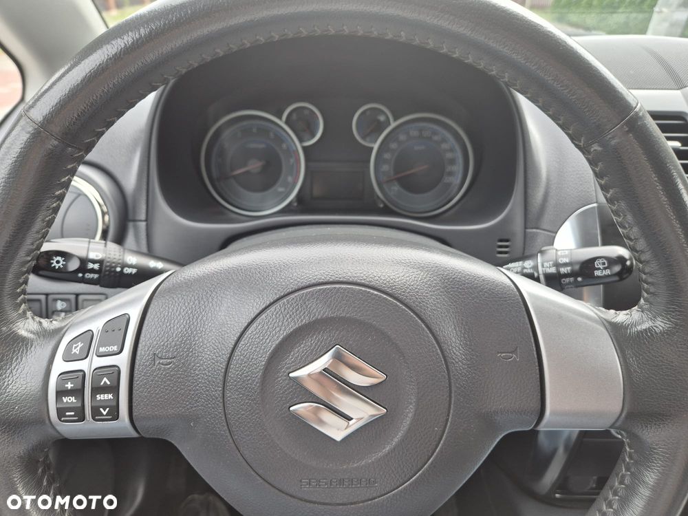 Suzuki SX4 1.6 Premium 2012 - 12