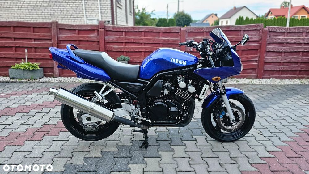 Yamaha FZS - 3