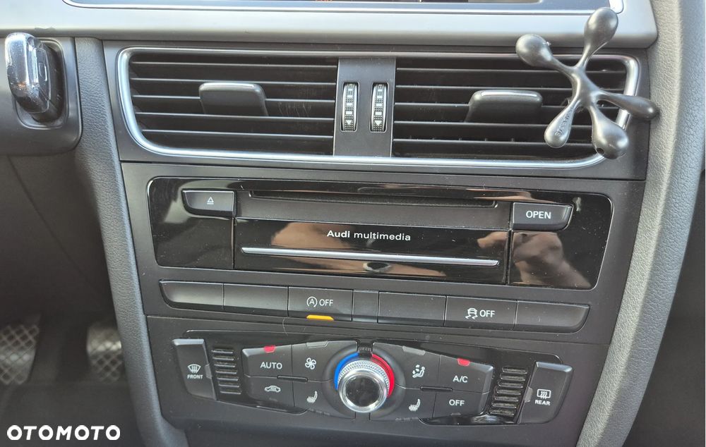 Audi A4 Avant 2.0 TDI - 11
