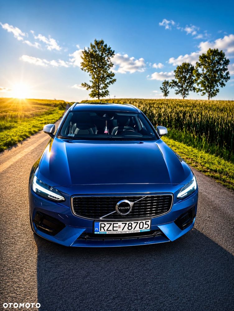 Volvo V90 D4 AWD R-Design - 1