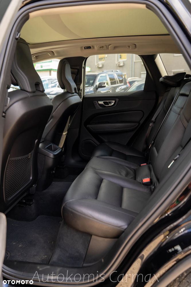 Volvo XC 60 T5 AWD Geartronic Momentum - 20
