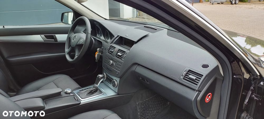 Mercedes-Benz Klasa C - 37