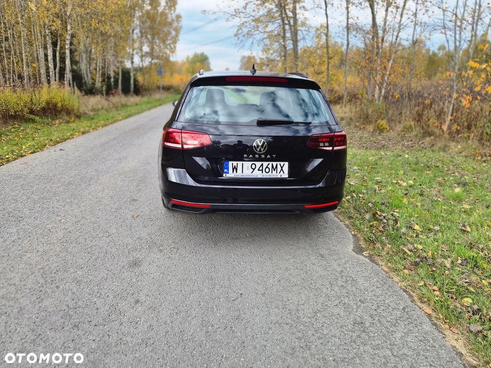 Volkswagen Passat - 12