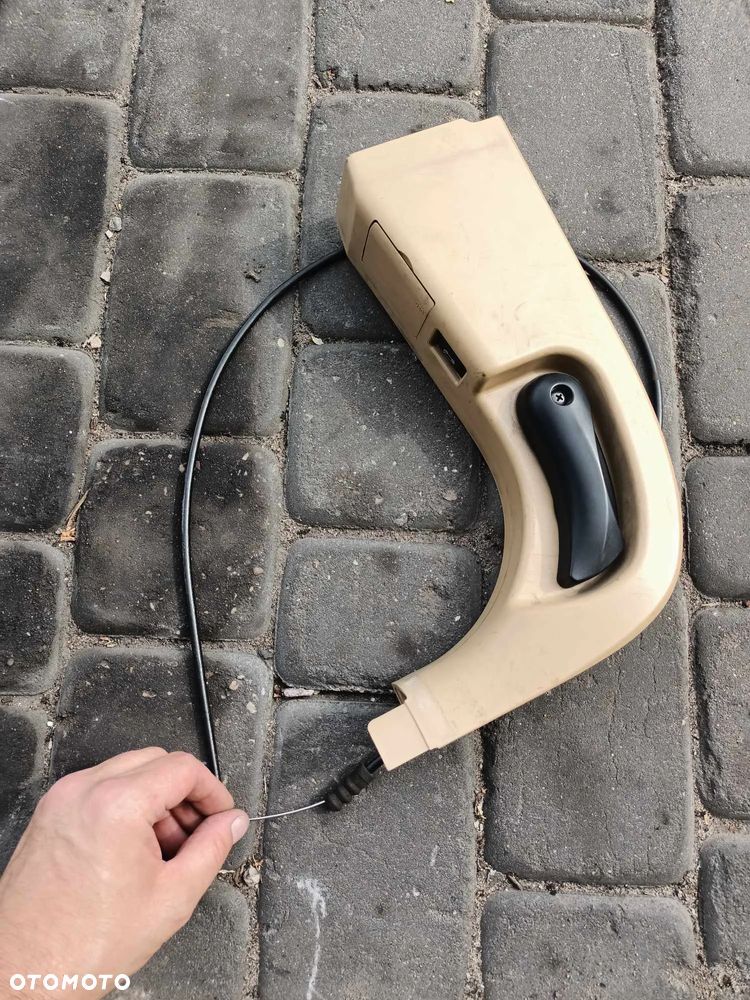 Osłona słupka rączka otwierania maski linka BMW E60 E61 beż kremowa