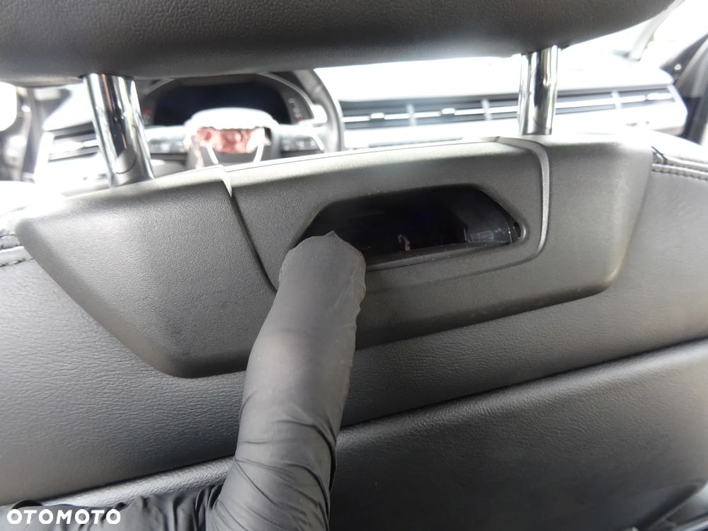 Fotele Kanapa Boczki Skora Alkantara 7 osob Audi Q7 4M czesci - 9