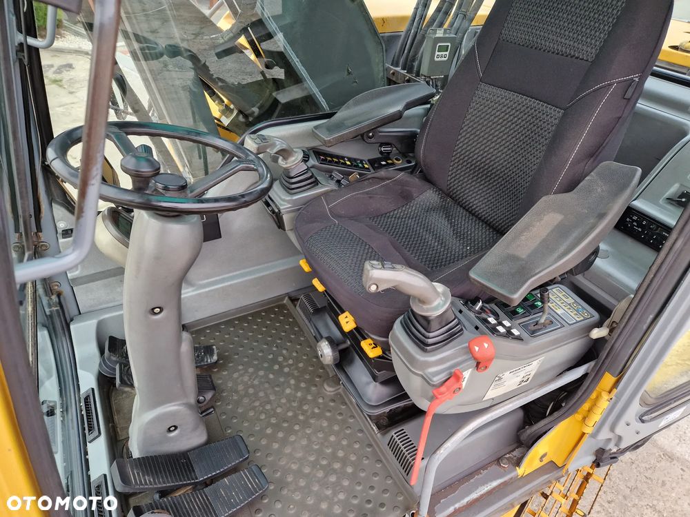 Volvo EW160 ROTOTILT ze szczypcami - 2