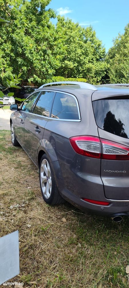 Ford Mondeo 2.0 EcoBoost Powershift Titanium - 5