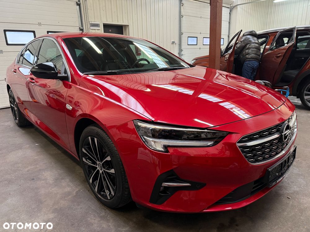 Opel Insignia - 1