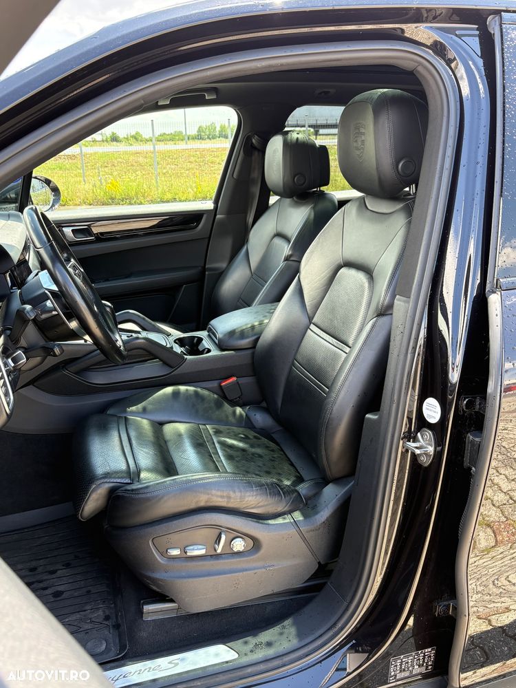 Porsche Cayenne - 19