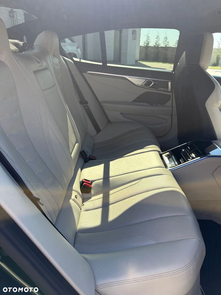 BMW Seria 8 - 8