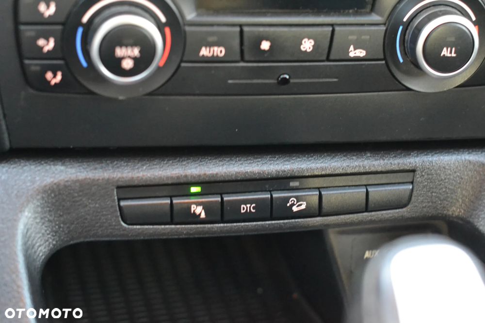 BMW X1 xDrive20d - 9