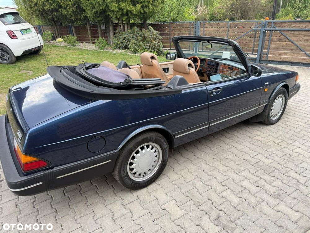 Saab 900 - 17